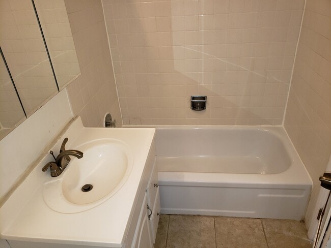 Building Photo - 9622 Bianco Ter