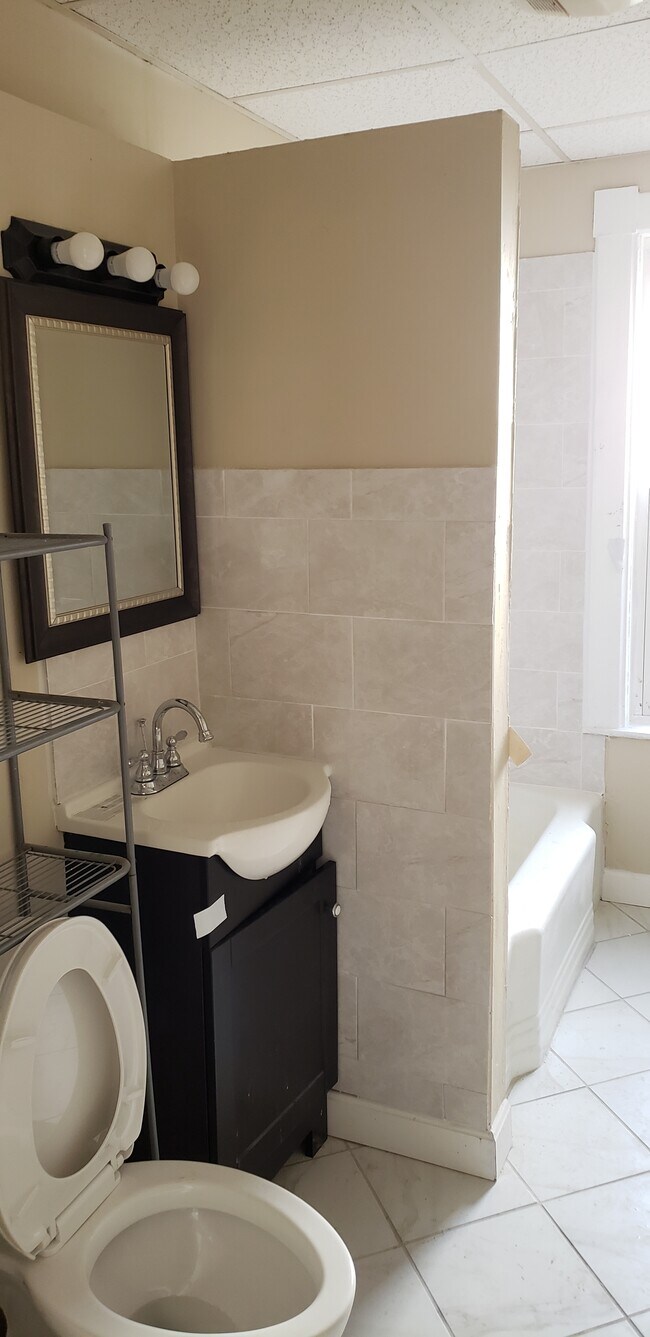 bath Room - 142 Wilder St