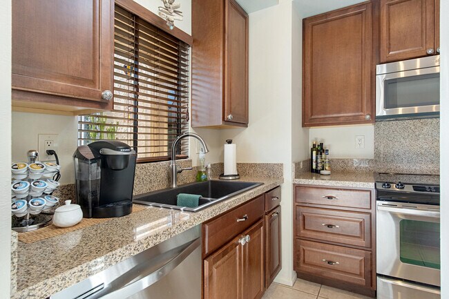 Building Photo - 70100 Mirage Cove Dr