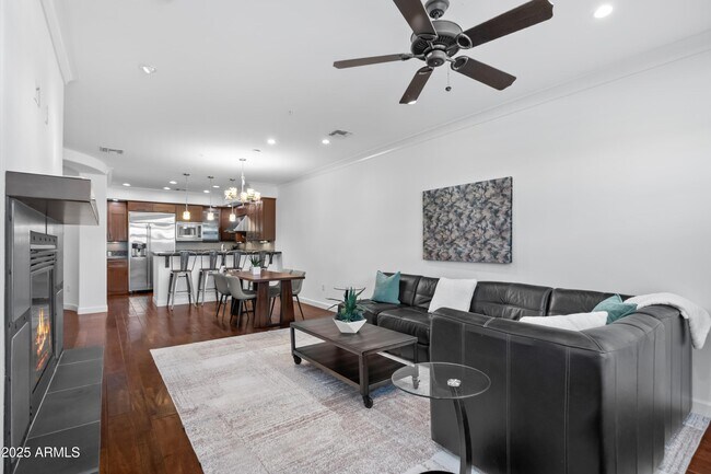 Foto del edificio - 4909 N Woodmere Fairway