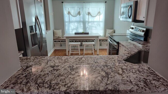 Foto del edificio - 442 Darby Ln