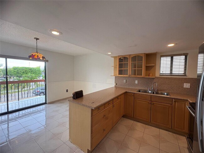 Building Photo - 5625 W 26th Ct