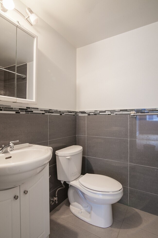 Photo du bâtiment - 4555 Av. Bonavista