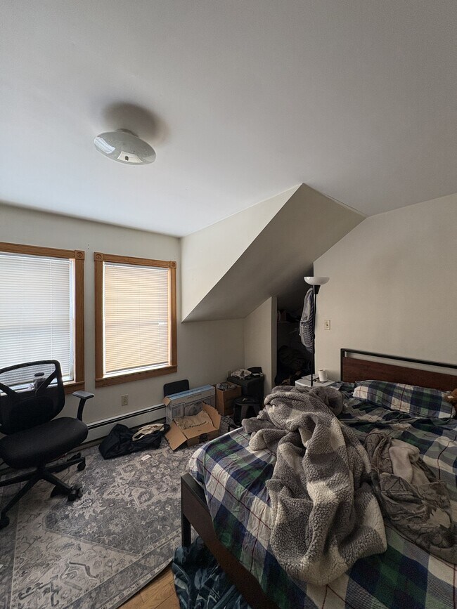 Foto del edificio - 206 Belchertown Rd