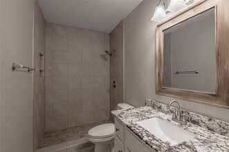 Building Photo - 3011 Sand Dr