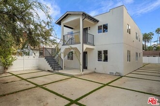 Building Photo - 3752 Veteran Ave