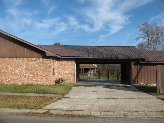 Building Photo - 2202 Mustang