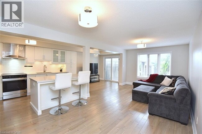 Building Photo - 519 Southridge Dr