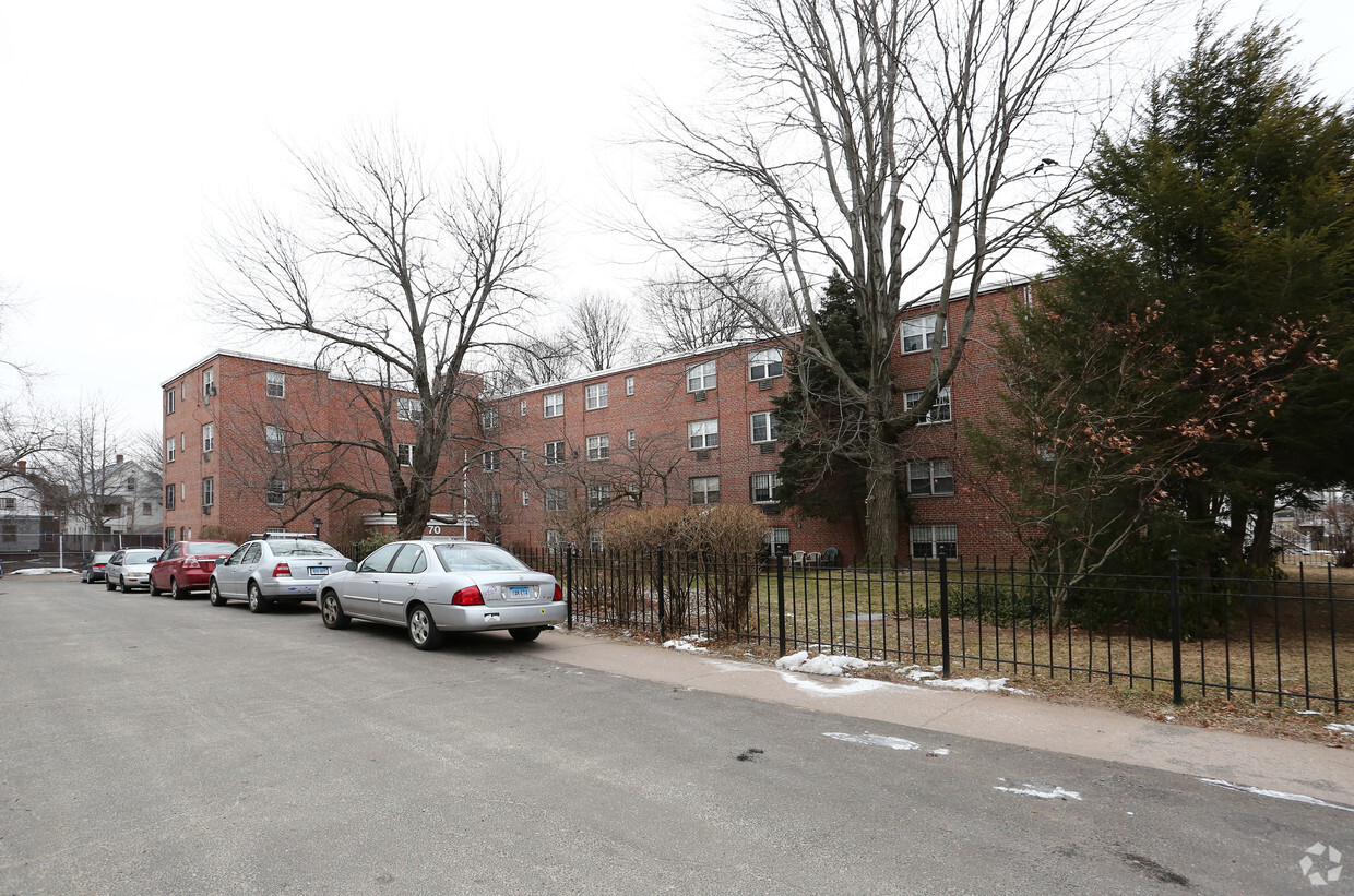 Building Photo - George Beach Apartments