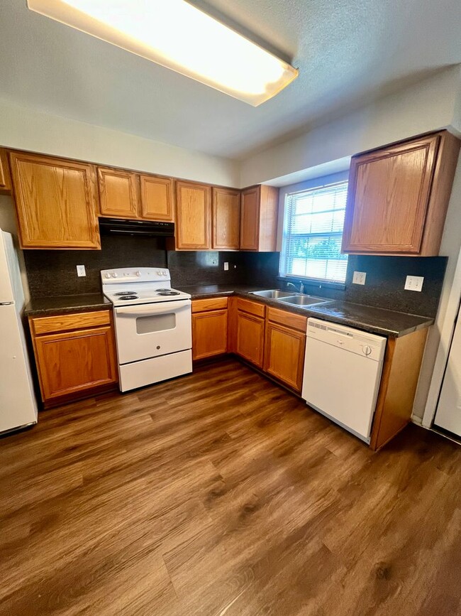 Foto del edificio - 2 Bed 1 Bath **Cozy Unit in Pleasanton**