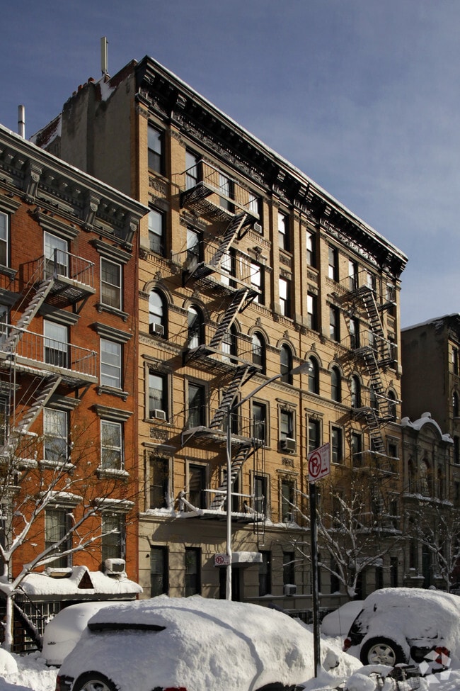 Primary Photo - 409-413 E 6th St