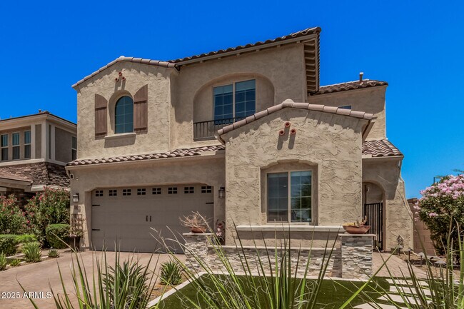Building Photo - 3520 E Robin Ln
