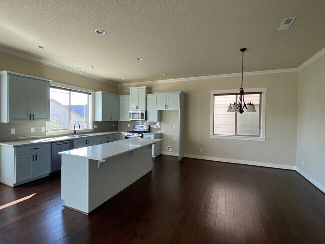 Foto del edificio - Gorgeous Beaverton Home 3 BD* 2.5 BA* Sing...
