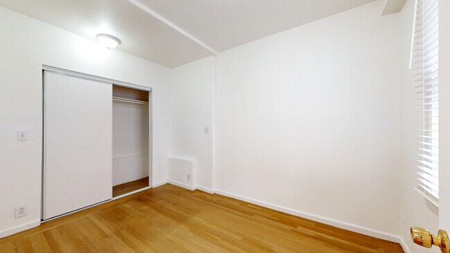 Foto del edificio - 666 O'Farrell St