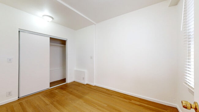 Building Photo - 666 O'Farrell St