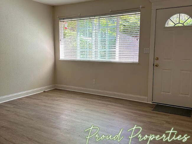 Foto del edificio - 2748 Tunnel St