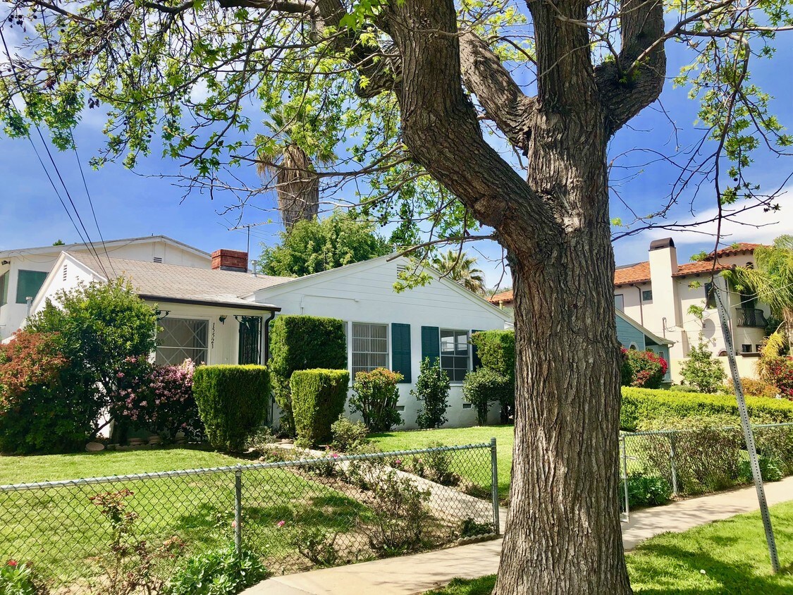 84 Houses Available for Rent in Encino, CA