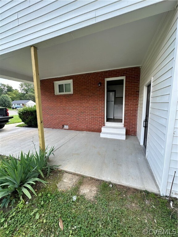 Building Photo - 3300 Montclair Rd