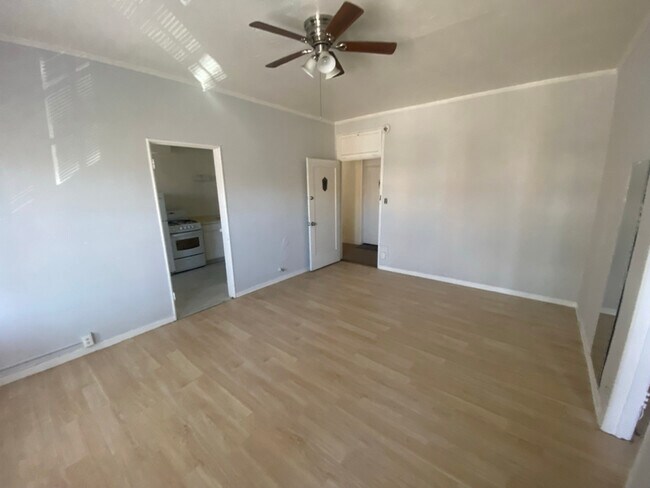 Foto del edificio - 628 E Elk Ave