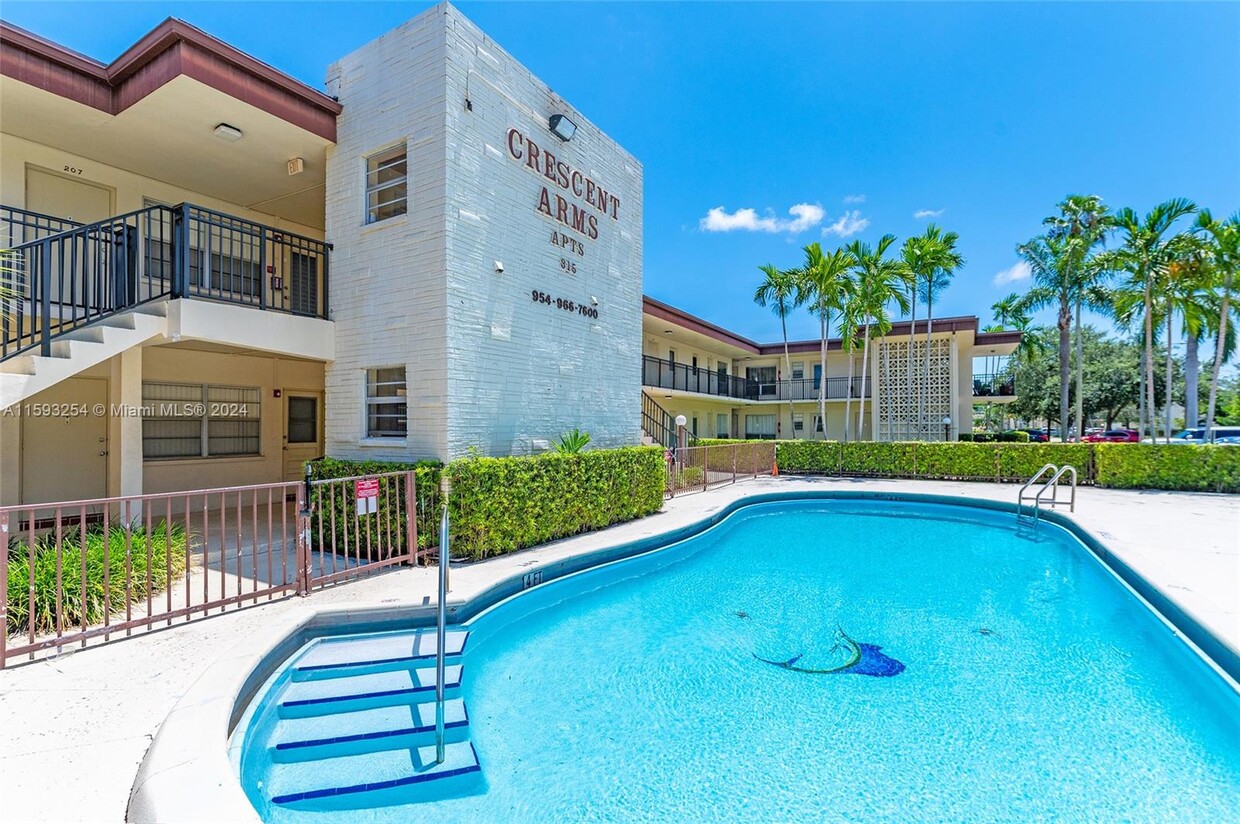 Primary Photo - 315 S Crescent Dr