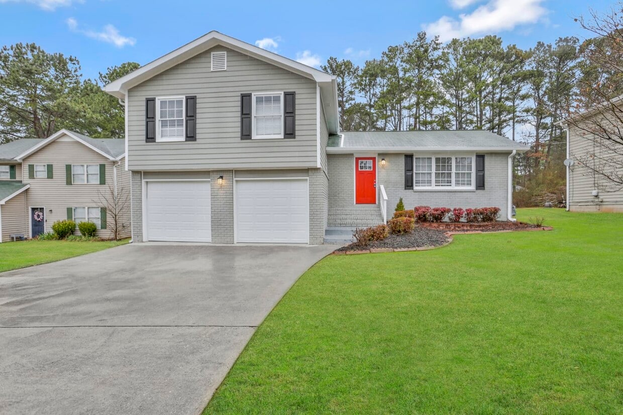 5972 Wellborn Trce House Rental in Lithonia, GA