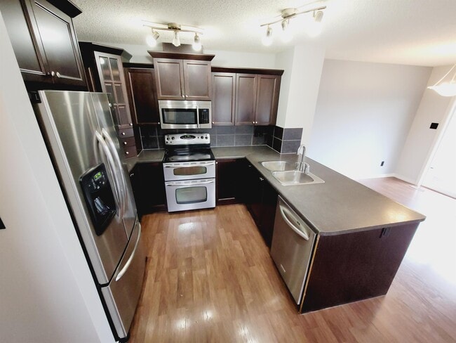 Building Photo - 3209 Whitelaw Dr NW