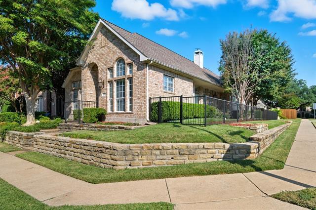 Foto del edificio - 6317 Park Meadow Ln