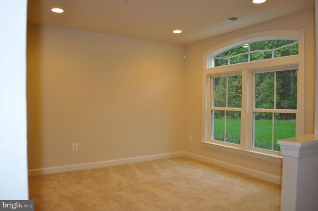 Building Photo - 346 White Ash Pl