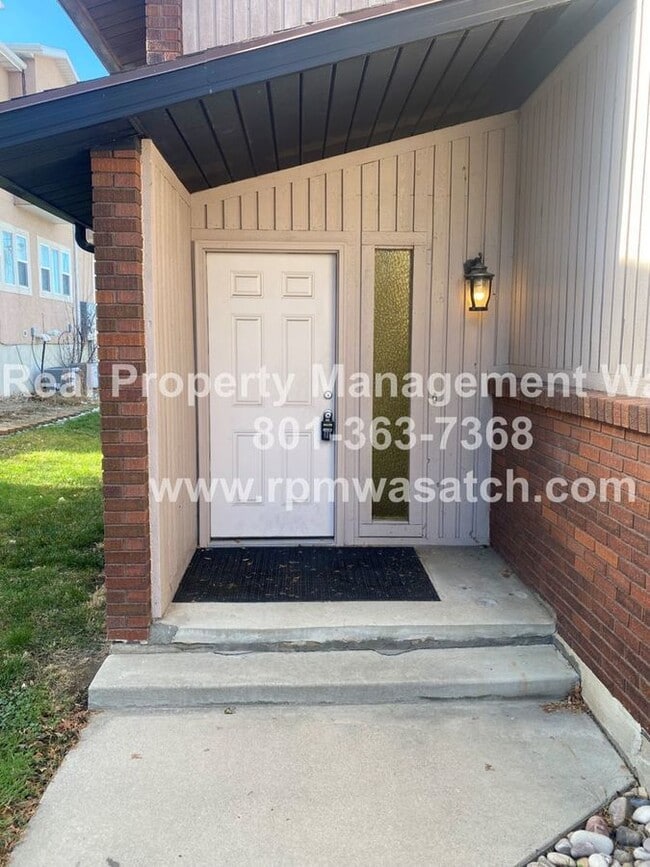 Foto del edificio - 7260 Ponderosa Dr