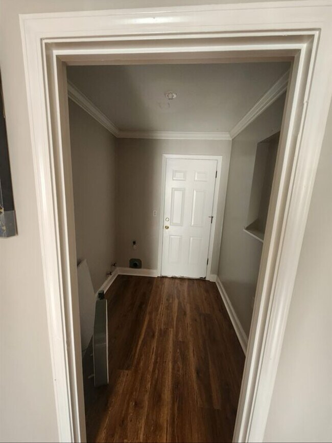 Building Photo - 950 Parkhaven Ln