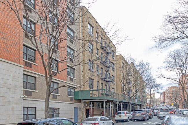 Building Photo - 2075 Morris Ave
