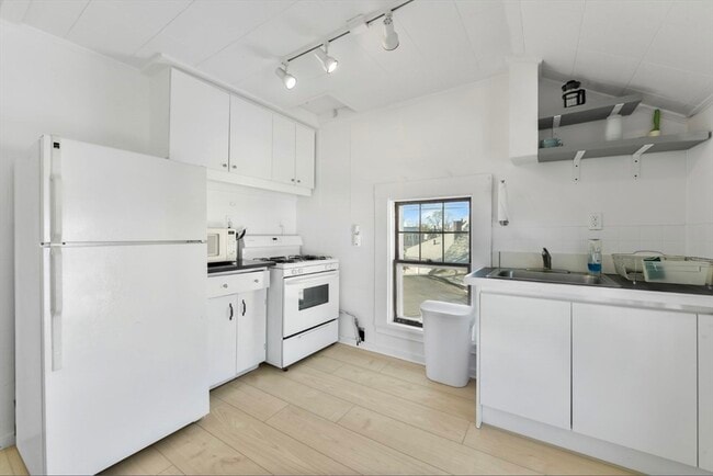 Foto del edificio - 23 Tafts Ave