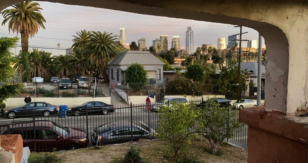 Foto principal - 1701 Miramar St