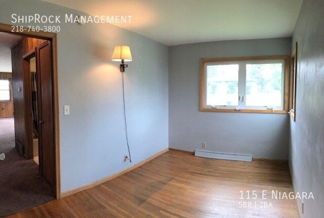 Foto del edificio - 115 E Niagara St