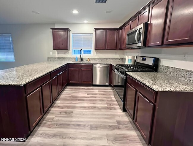 Building Photo - 647 Osino Dr