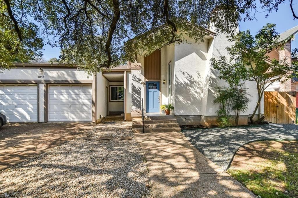 Foto principal - 8110 Ceberry Dr