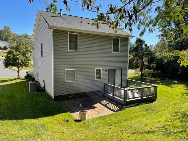 Building Photo - 8003 Cadmium Ct