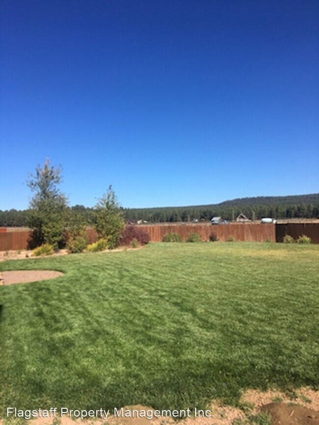 Building Photo - 4 br, 3.5 bath House - 7420 W Dreamview Trail