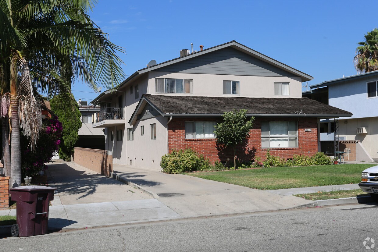 Primary Photo - 1029 San Rafael Ave