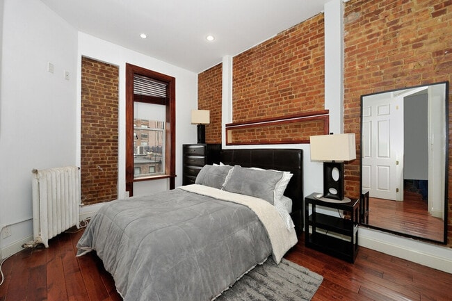 Building Photo - 200 Central Prk W