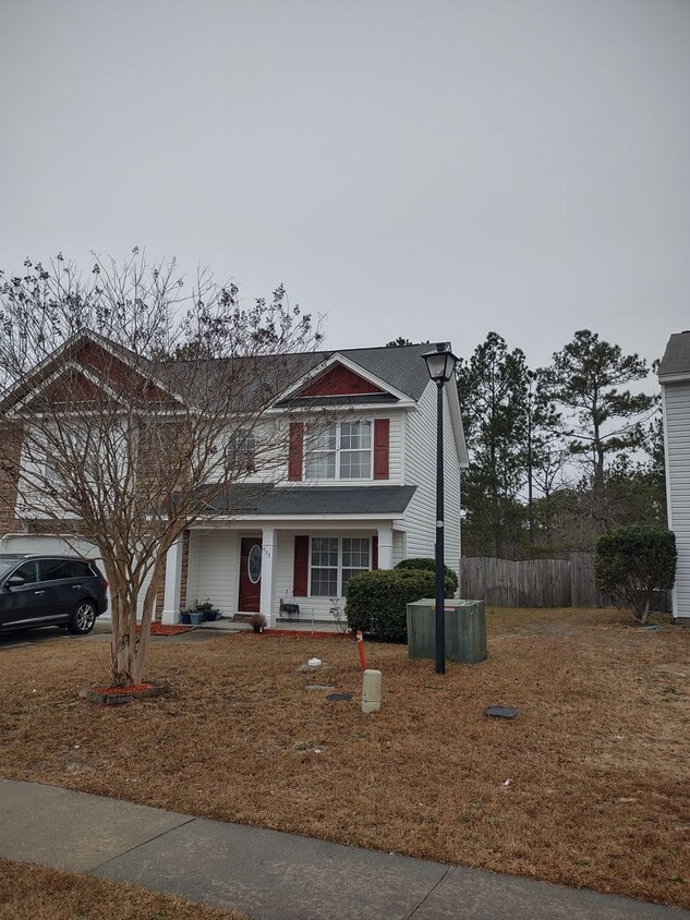 Primary Photo - Gorgeous Four Bedroom Home in Northeast Co...