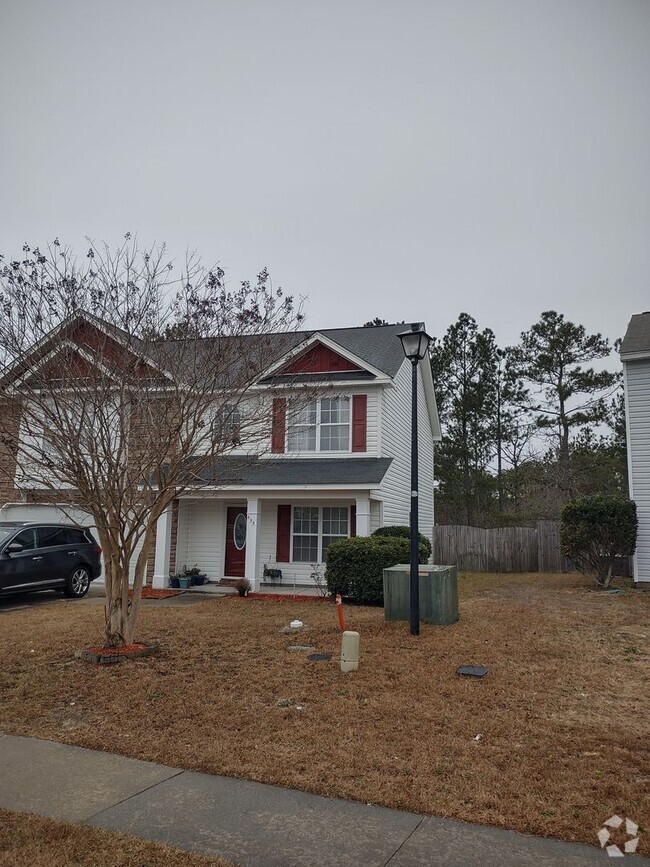 Building Photo - 433 Dukes Hill Rd