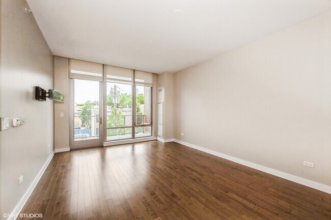 Foto del edificio - 540 W Webster Ave