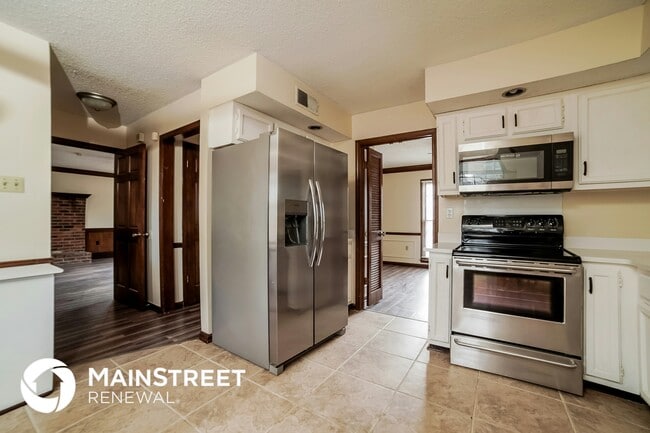 Foto del edificio - 2834 Lanthorn Dr
