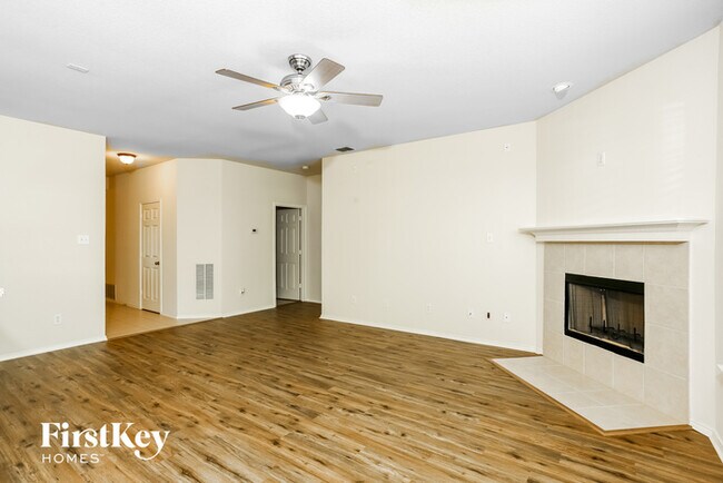 Building Photo - 2911 Thistlewood Dr