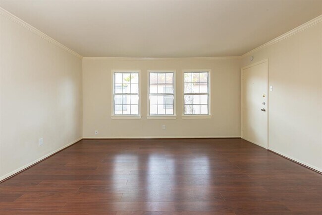 Building Photo - 5230 Arboles Dr