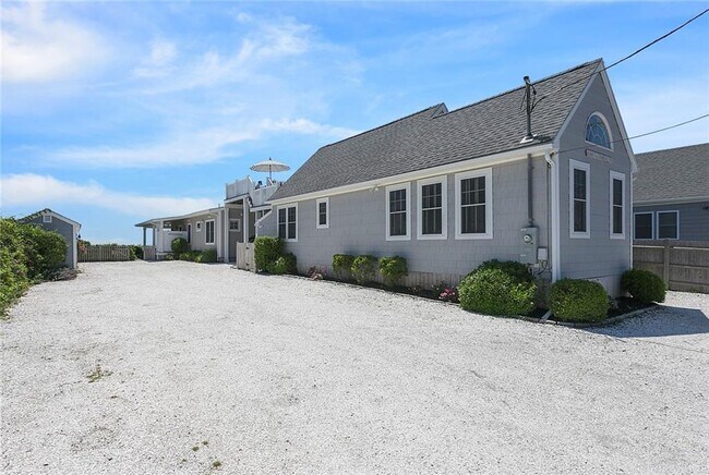 Foto del edificio - 967 Matunuck Beach Rd