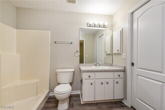 Building Photo - 2645 Vogler Ln