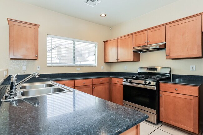 Foto del edificio - 2714 S Sailors Way