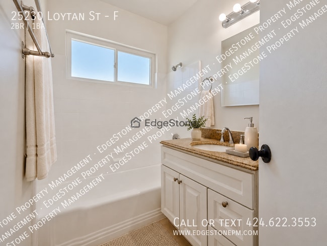 Building Photo - 25230 Loytan St